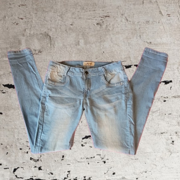 HARLEY MADE WITH LOVE Denim - HARLEY MADE WITH LOVE, JEANS (JUNIORS), SIZE 9